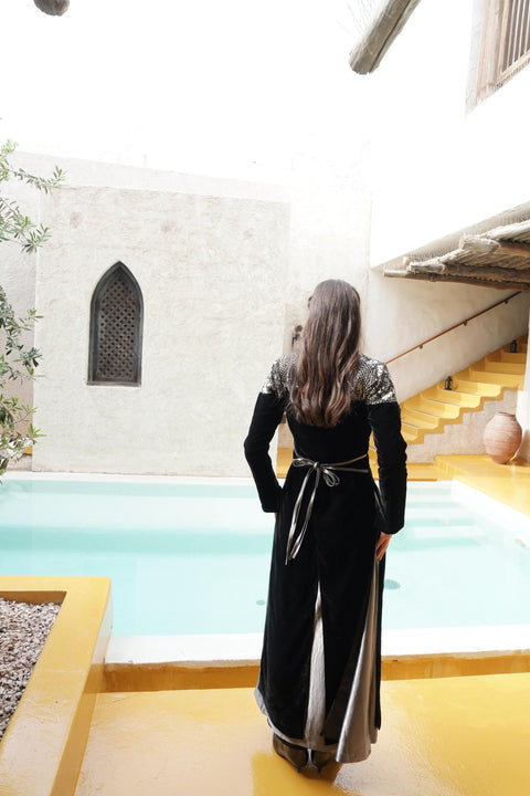 Noir Glow - Timeless Boutique Kuwait