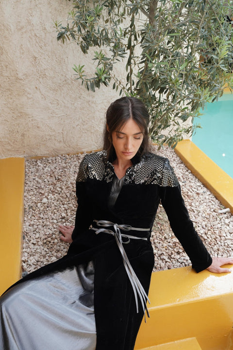 Noir Glow - Timeless Boutique Kuwait