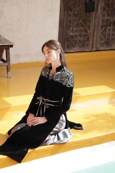 Noir Glow - Timeless Boutique Kuwait