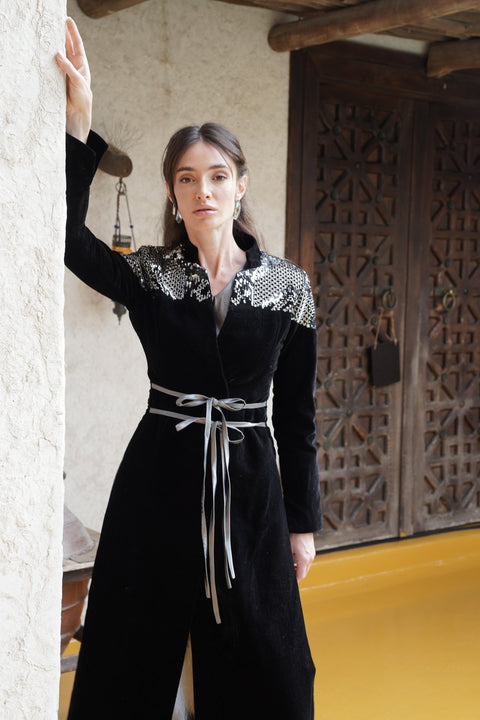 Noir Glow - Timeless Boutique Kuwait