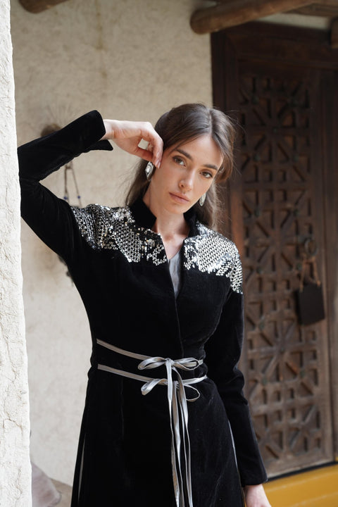 Noir Glow - Timeless Boutique Kuwait