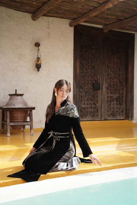 Noir Glow - Timeless Boutique Kuwait